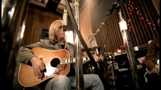 Watch Tom Petty Dreamville video