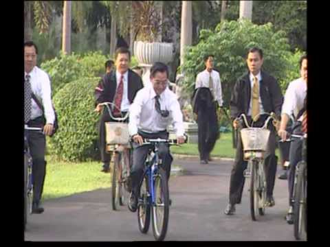 Thai Prime Minister Chuan Leekpai - The Unconventional Leader