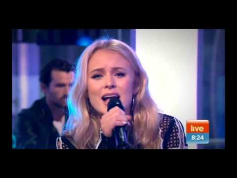 Zara Larsson - Never Forget You - Live @ Sunrise