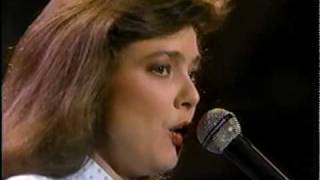 Watch Nanci Griffith Ford Econoline video