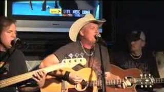 Watch Kevin Fowler Cheaper To Keep Her video