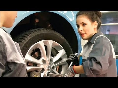 Lena MeyerLandrut als Auszubildende bei Opel f r einen Tag