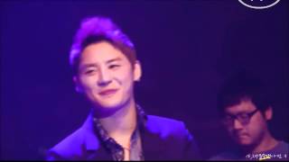 Watch Xiah Junsu Around And Around video