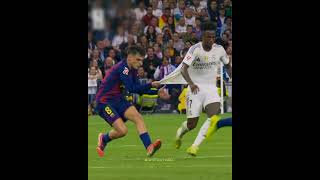 Vinicius Jr Gives His Shirt To Pedri