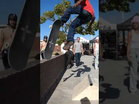 Happy go skate day‼️ #skateclipsdaily #miniramp #skateboarding #skateramp #skateboardingisfun