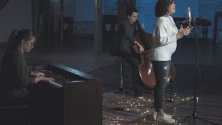 Michelle Alonso - Oceans (Where Feet May Fail) Acoustic Worship | Feat. Keisy Peyerl & Elton Machado