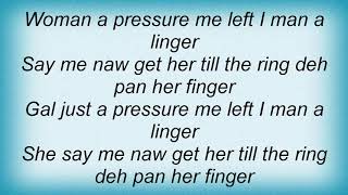 Watch Shaggy Woman A Pressure Me video