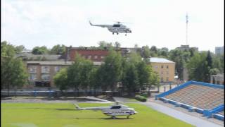 Видео Путин с свитой на 3 вертолётах в Сергиевом Посаде от Андрей Мардасов, 2-й Заводской переулок, Сергиев Посад, Россия
