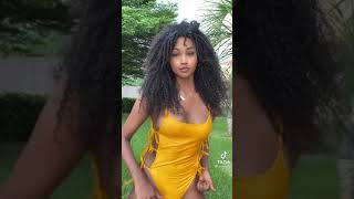 Morena Novinha Farol Aceso De Maiô Dançando Funk