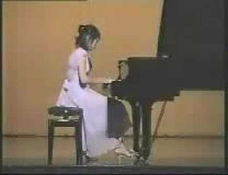 Download Vadim Chaimovich plays Sonetto 104 del Petrarca by Liszt Song and Music Video for Free 