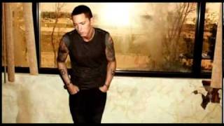 Watch Eminem Cocaine (feat. Alicia Keys) video