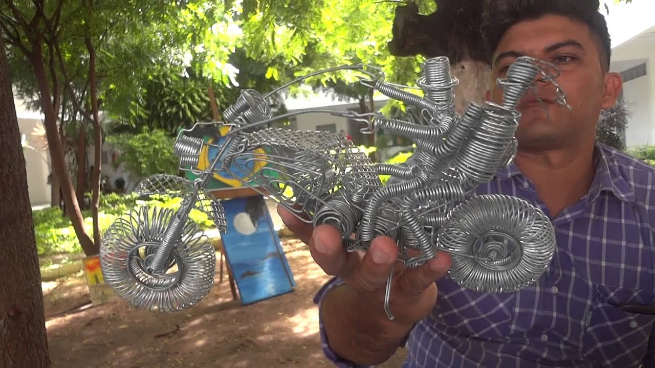 Artesanato com ARAME Como fazer motos, bateria, guitarra, bonecos, etc YouTube Armario Para Consultorio Odontologico Com Pia ~ Artesanato com ARAME Como fazer motos, bateria, guitarra, bonecos, etc YouTube