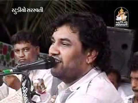 KIRTIDAN GADHVI chum chum baaje -TORANIYA 2010 BHAI BIJ 5.flv...