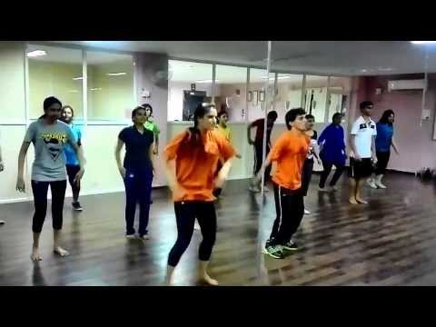 1234 get on the dance floor-Chennai Express-Sharukh khan-Deepika...