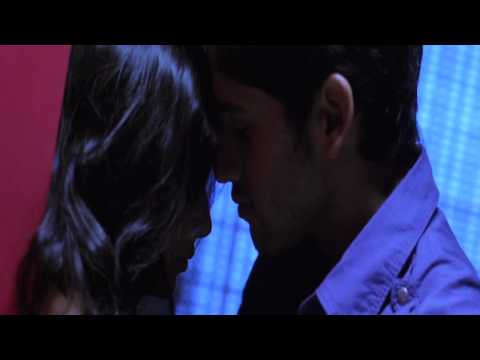 Ye Maya Chesave - All Kiss Scenes