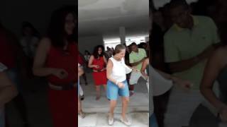 Kamilinha Dançando