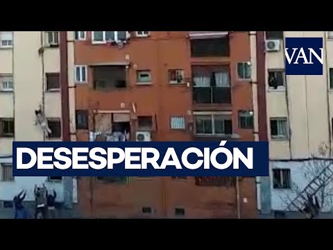 Huida desesperada del incendio de Badalona