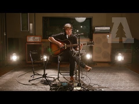 Leaves Video