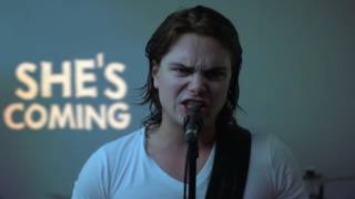 Drop Top Alibi - Holding The Gun