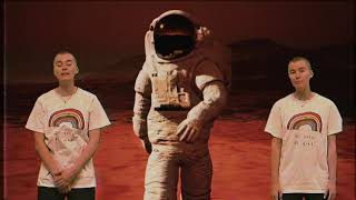 Watch Alex The Astronaut Lost video