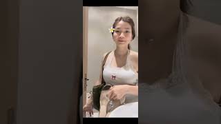 Istrivirtual Live Di Kamar Mandi