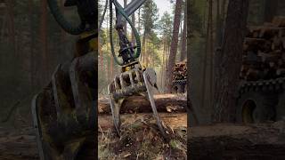 Awesome Hanling Of The 1510G Forwarder #Automobile #Harvester #Johndeere #Viral #Tree #Wood #Forward