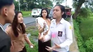 Coret Coret Nackhal, Sampe Ganti Di Angkot