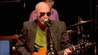 Watch Graham Parker Turn It Into Hate video