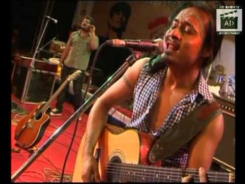 Mohit chauhan live in concert. khoon chala (rang de basanti)