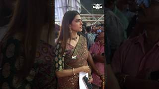 Malavika Arrived At The Ceremony To Honor Lalettan