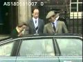PRINCESS ANNE & MARK PHILLIPS LEAVE HOSPITAL WITH BABY ZARA IN HIS ROVER V8-S