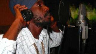 Watch Sizzla Somewhere Oh Oh video