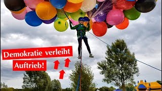 Mit Helium-Ballons fliegen | Fest der Demokratie | FLYING WITH BALLOONS | Europa verleiht Auftrieb!