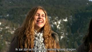 Op een ruw houten kruis - Fountainview