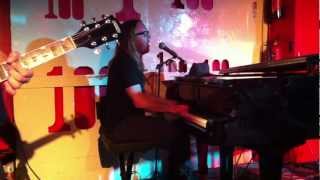 Watch Tim Minchin Beauty video