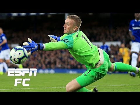 Should goalkeepers courtesy dive? How much soccer does Sid Lowe watch? | Extra Time