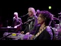 Daryl Hall & John Oates - Private Eyes (Live In Dublin)