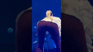 Anne Marie shows her ass.