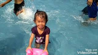 Ngintip Cewe Lagi Mandi Di Kolam Renang,