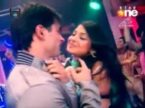 Dill Mill Gayye - Salaam Namaste Song Sequence