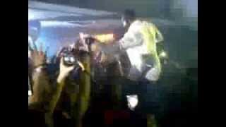 Akon Singing Chammak Challo In Abu Dhabi Rush Club Akon Singing Chammak Challo In Abu Dhabi Rush Club