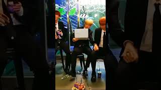 Jimin In Sandalye Macerası Komik Düşme Anlarıyla Gülmek Garanti