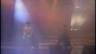 Watch Chayanne No Pensar En Ti video