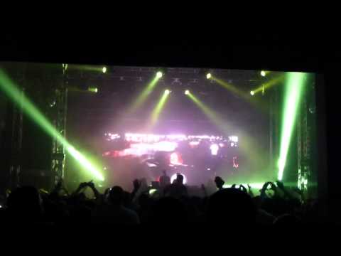 The Chemical Brothers - Swoon (Maor Levi Remix) (Group Therapy Tour, Leeds)