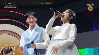 Chen singing \