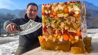 Transparante Kaassoep Met Vlees! Winternatuur in het dorp Azerbeidzjan