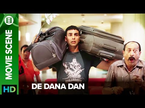 Akshay Kumar tries to escape from Tinnu Anand - De Dana Dan