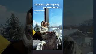 Tuğba. Özay. Çelikpalas. Otelde. Güneşin. Tadını. Çıkardı