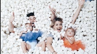 HUGE MARSHMALLOW SWIMMING POOL w/ BABIES HUGE MARSHMALLOW SWIMMING POOL w/ BABIES