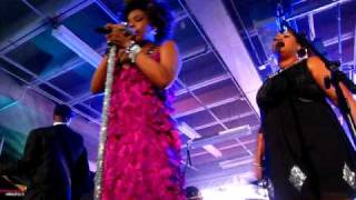 Watch Macy Gray Wake Up arcade Fire 2004 video